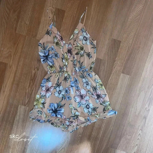 Sienna Sky Floral Jumpsuit in Pastel Hues - Picture 2 of 13